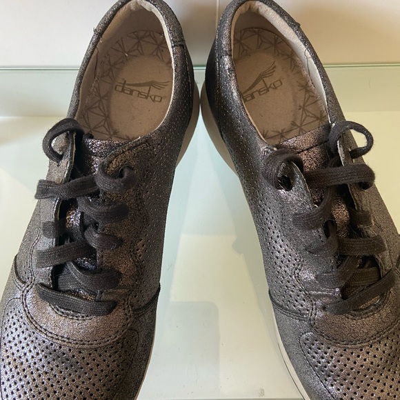 Silver Dansko sneakers sz39 - Picture 3 of 6
